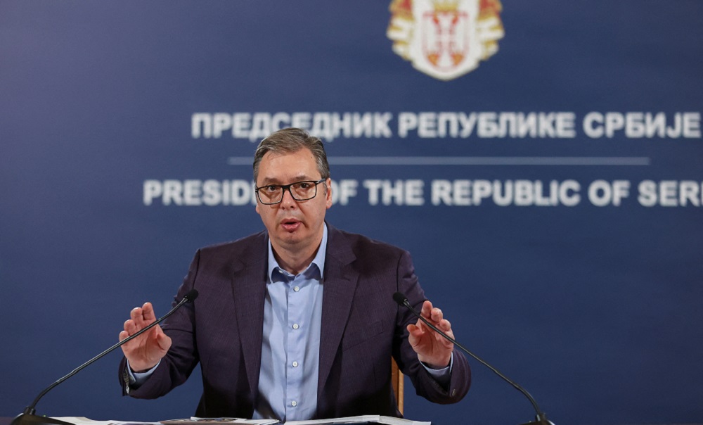 Shperndahet parlamenti i Serbise, caktohet data e zgjedhjeve te reja